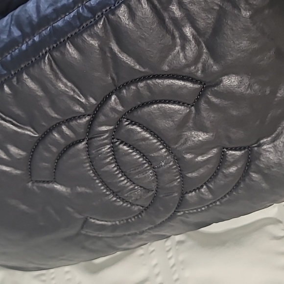 CHANEL Horizontal Sports WeekenderQuilted Travel Bag - Picture 14 of 16